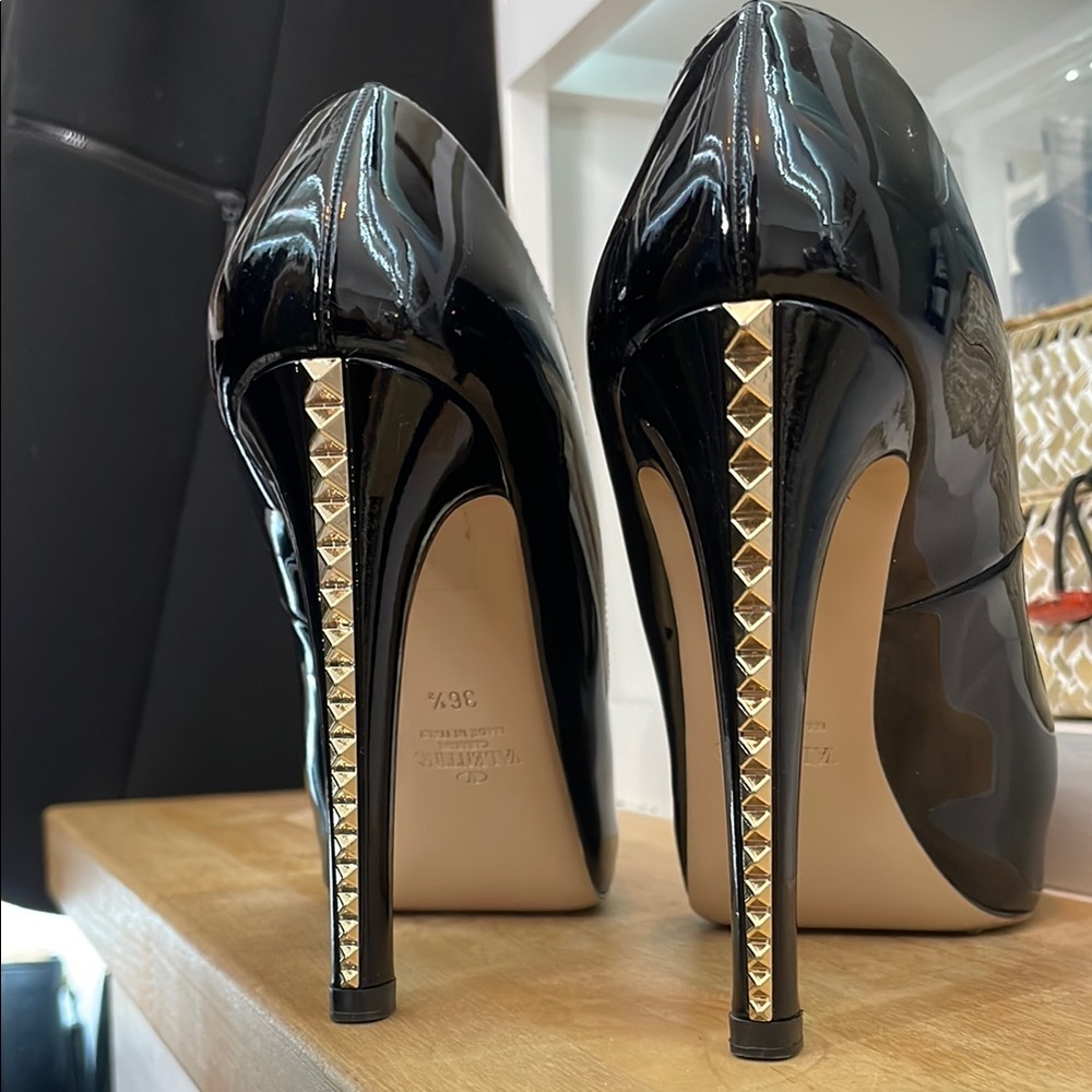 Authentic Valentino rock stud Black and Gold Stiletto Heels with Patent Finish